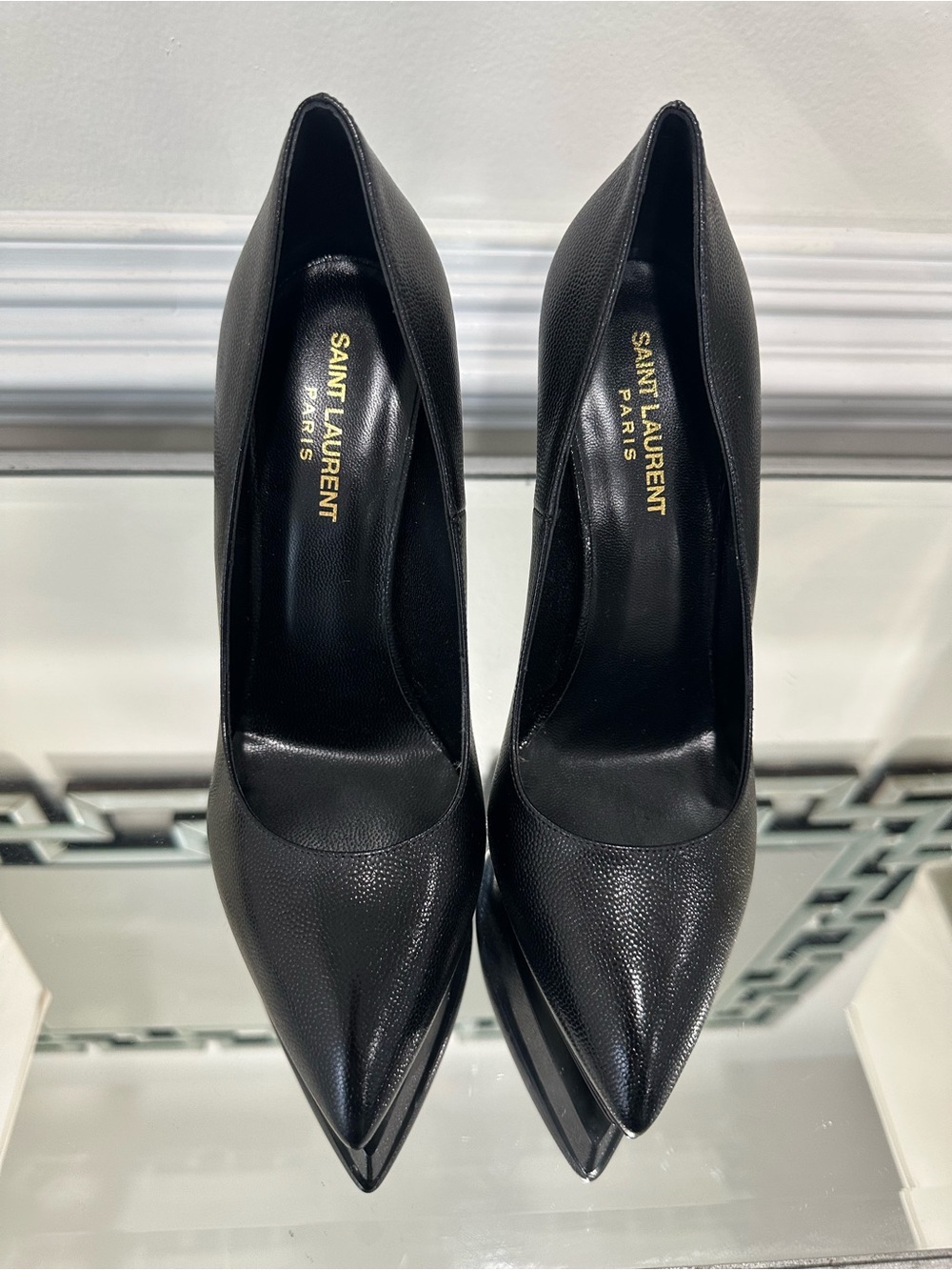 Saint Laurent Black Pointed-Toe Leather Pumps